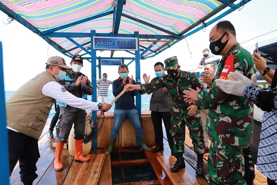 Walikota Bersama Kapolresta dan Dandim Tinjau Budidaya Ikan di Karamba