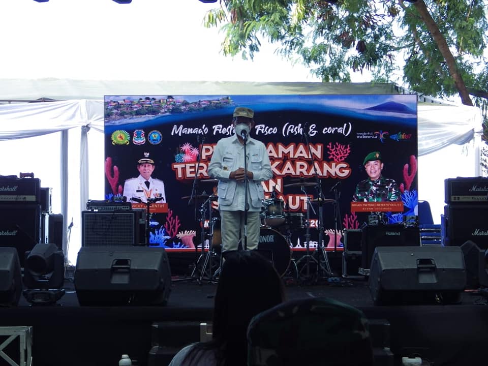 Hadiri Penanaman Terumbu Karang dan Sapu Laut, Walikota : Selamat Lestarikan Taman Laut Bunaken dan Teluk Manado