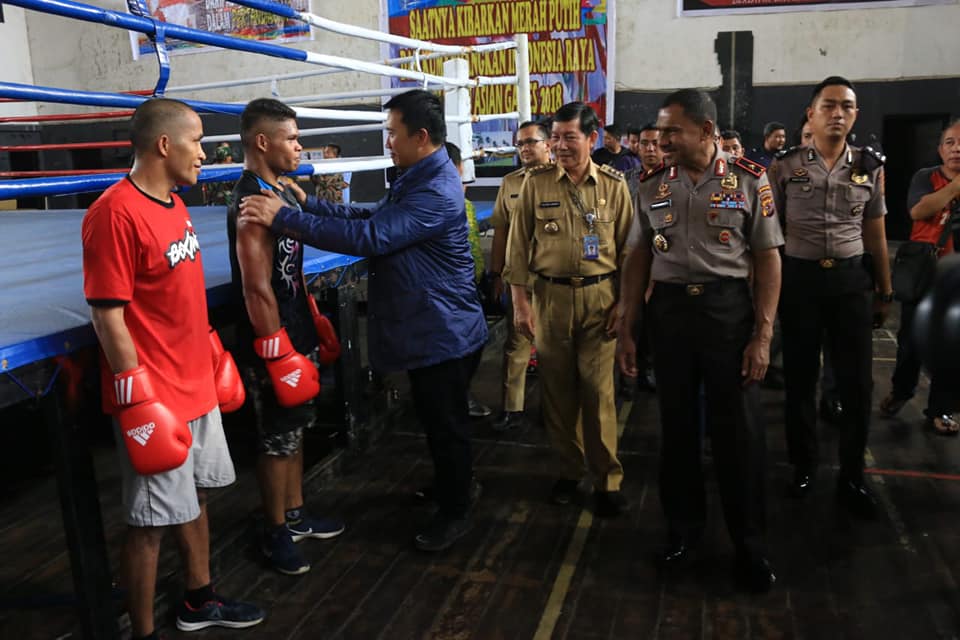 Menpora RI dan Ketua Pertina Bersama Walikota Beri Semangat Petinju Indonesia