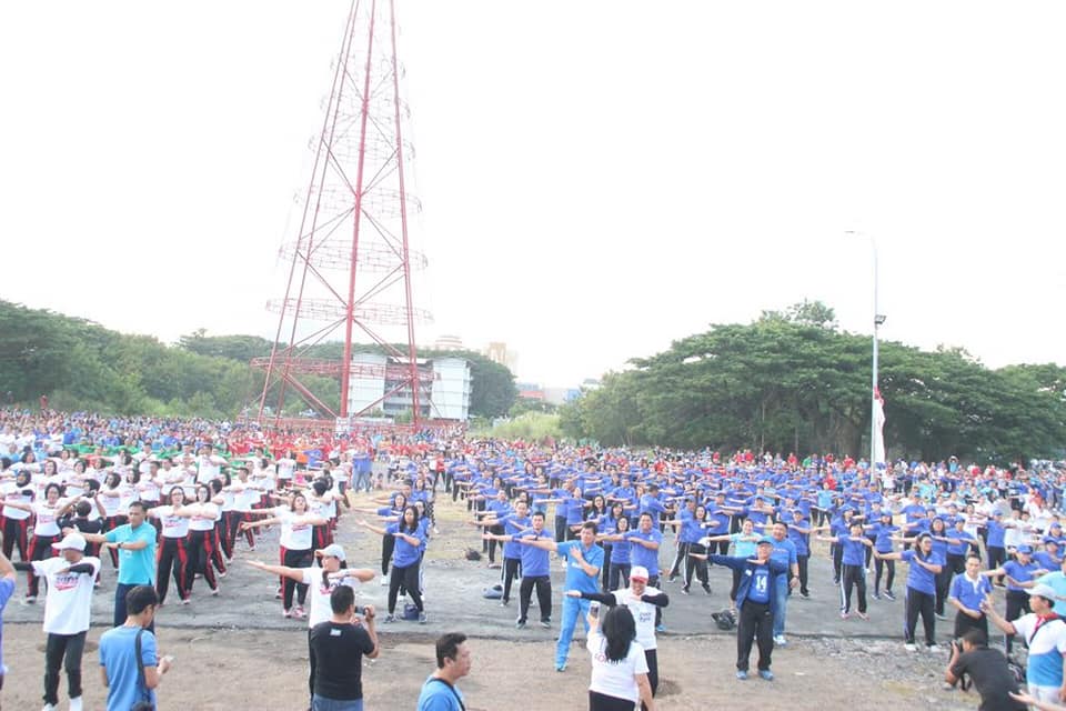 Pemkot Manado Senam Poco-poco Serentak Bersama Ribuan Orang di Jakarta dan Palembang 