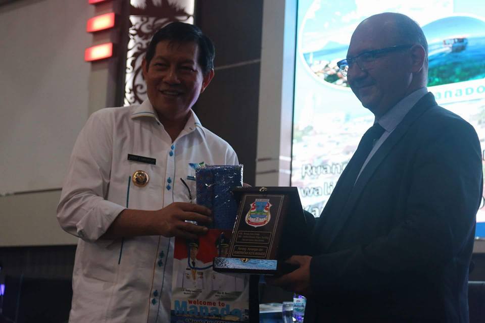 Hadirkan Tiga Pembicara Doktor Asal Perancis, Walikota Buka Kegiatan Manado International Tourism Symposium