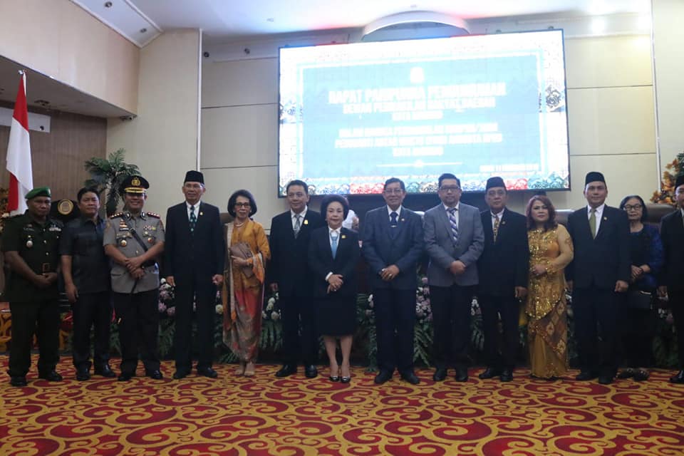 Walikota Hadiri Rapat Paripurna PAW Anggota DPRD Kota Manado