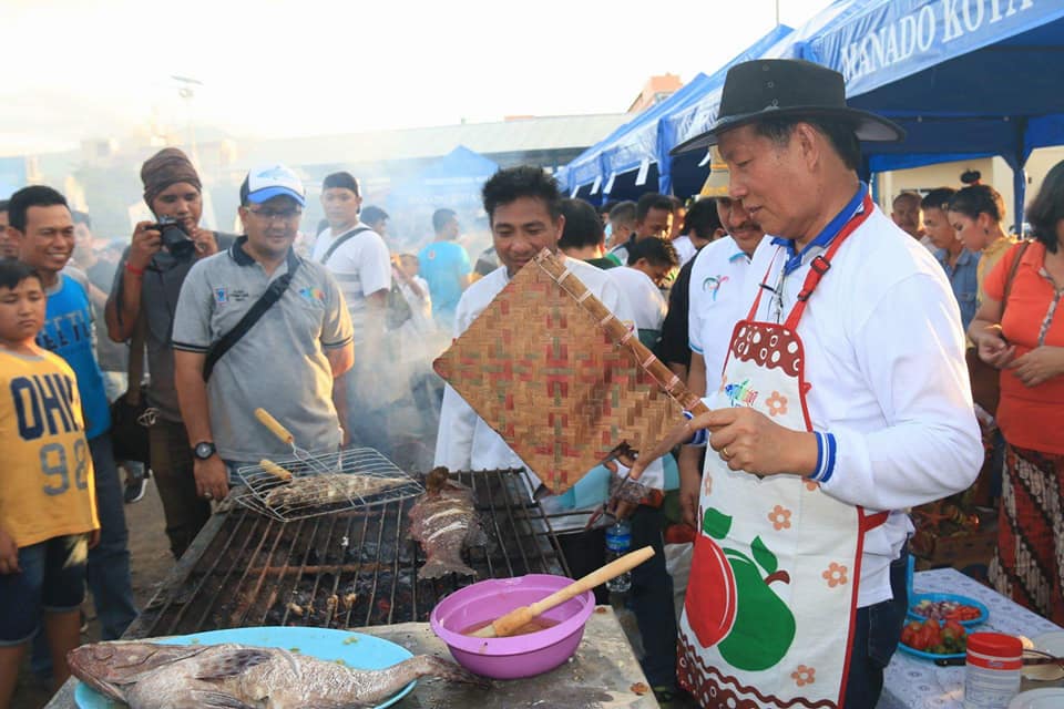 Manado Fiesta 2017 : Gelar Festival Food Dengan Lomba Bakar Ikan dan Membuat Dabu-Dabu