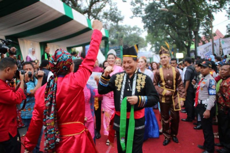 Kontingen Manado Pukau Warga Kota Malang pada Pawai Budaya Nusantara