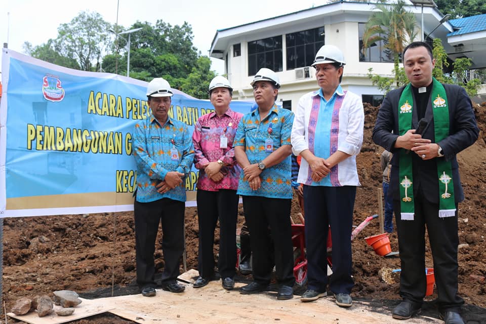 Walikota Manado Lakukan Peletakan Batu Pertama Pembangunan Puskesmas Paniki Bawa