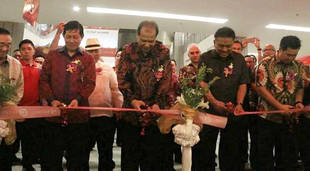 Walikota Manado Bersama Gubernur Sulut Meresmikan Transmart Carrefour di Grand Kawanua Citywalk Manado