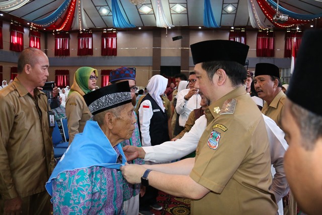 Pelepasan Calon Jamaah Haji Kota Manado, Wakil Walikota: Pelaksanaan Ibadah Haji Bukan Sekedar Memenuhi Rukun Haji Saja