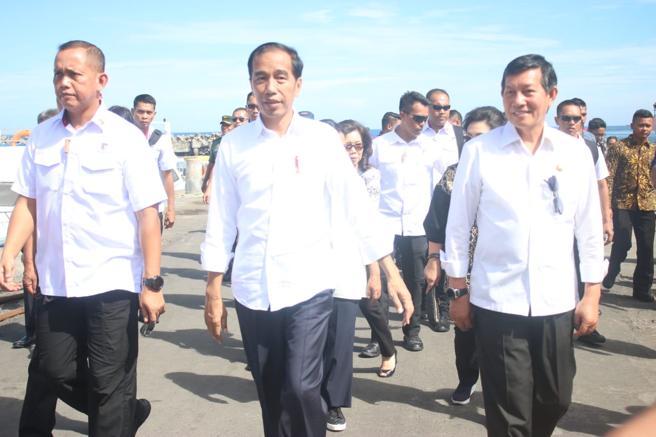 Dari Kunjungan Bunaken, Walikota Jemput Presiden Di Pelabuhan Manado