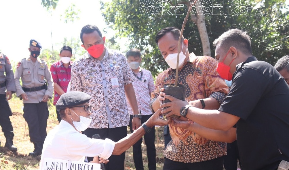 Wakil Walikota Manado Menghadiri Sekaligus Membuka Kegiatan Penanaman Bibit Pohon Cempaka