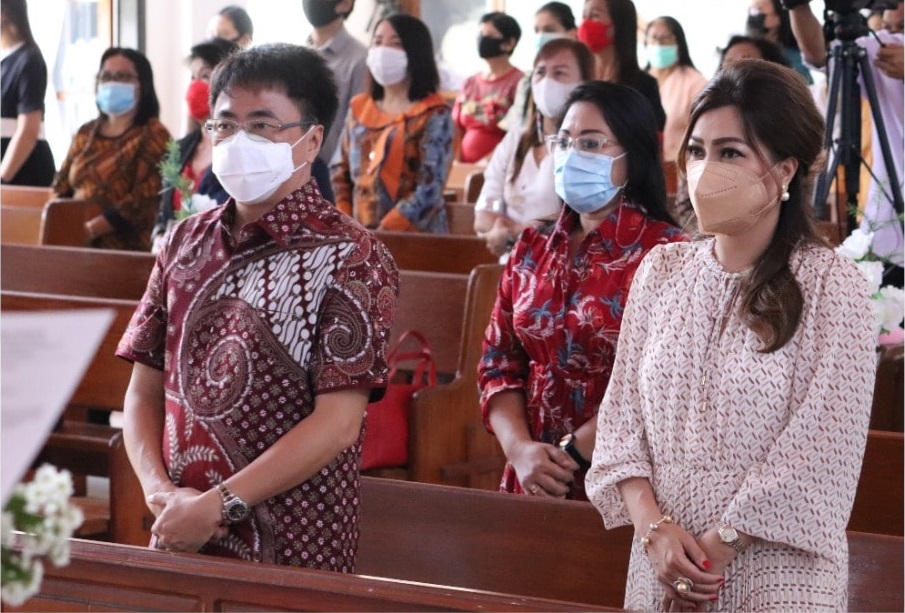 Walikota Manado Hadiri Acara HUT Jemaat GMIM Petra Sario Tumpaan yang ke-68