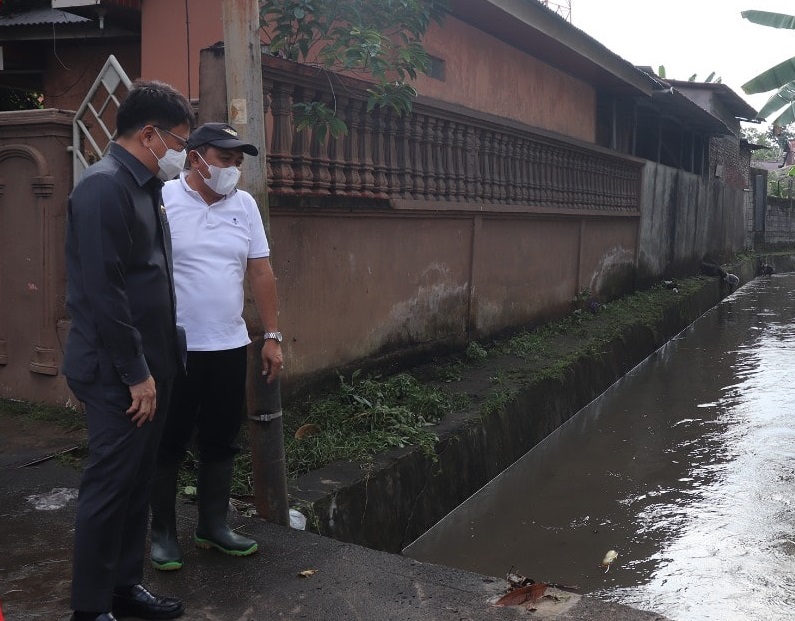 Walikota Manado Turun Lapangan Meninjau Drainase Pasca Hujan Deras