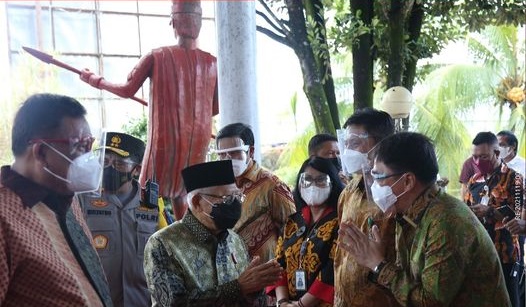 Walikota Manado Dampingi Gubernur dan Wakil Gubernur Sulut Jemput Wakil Presiden 