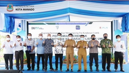 Walikota Hadiri Peresmian SPKLU Regional di Kawasan Megamas Manado