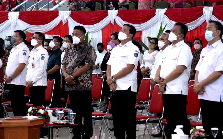 Pemerintah Kota Manado Hadiri Ibadah Perayaan Natal 2021 dan Tahun Baru 2022 KKGPA GMIM