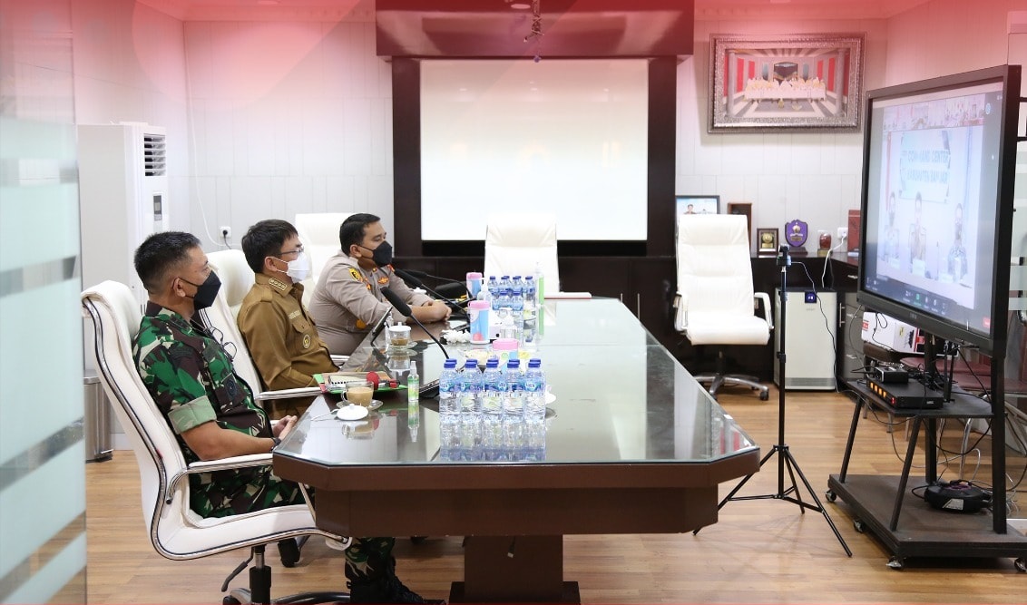 Walikota Ikuti Video Conference Mendengarkan Arahan dan Penjelasan  Presiden soal Kasus Omicron