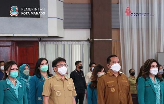 Wali Kota dan Wakil Wali kota Manado Hadiri Pelantikan dan Pengukuhan Ketua Tim Penggerak PKK Kecamatan se Kota Manado