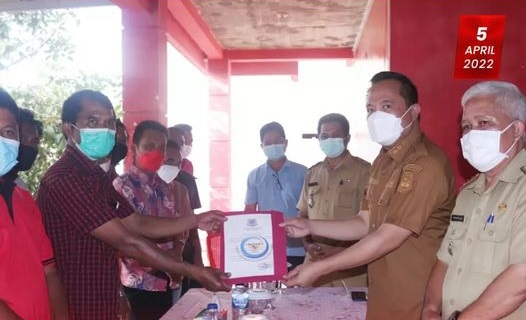 Pemerintah Kota Manado Mengukuhkan Kelompok Perikanan KUB Goropa Merah