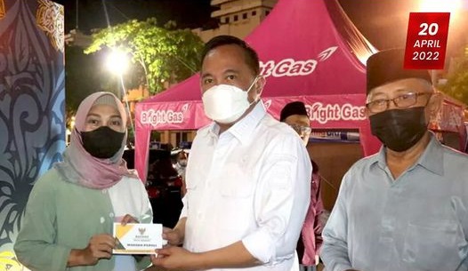 Wakil Walikota Manado Bagikan Paket Sembako kepada Muzaki UPZ Pemerintah Kota Manado