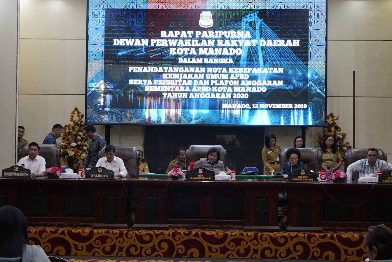 Walikota Hadiri Paripurna DPRD Penandatanganan Nota Kesepahaman Kebijakan Umum APBD Tahun Anggaran 2020