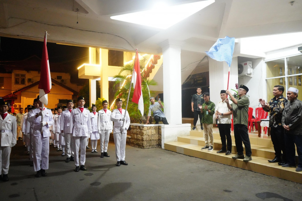 Wakil Wali Kota Manado membuka sekaligus melepas peserta Pawai Taptu Hijrah dalam rangka memperingati Maulid Nabi Muhammad SAW 1447 H