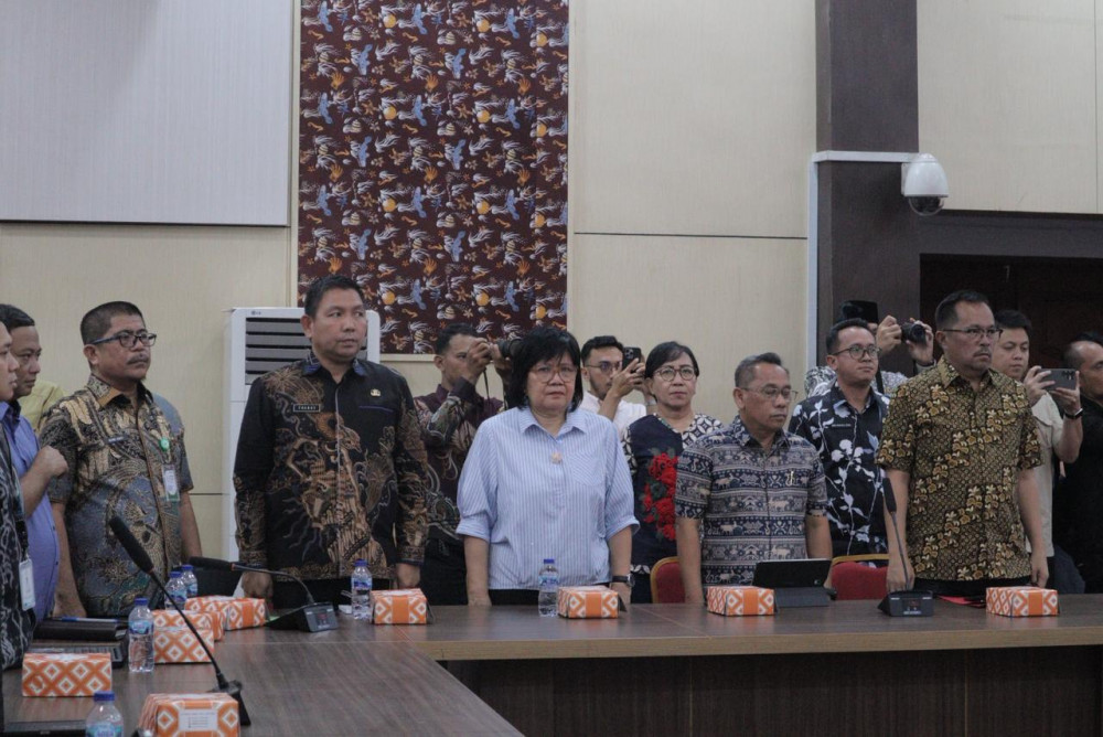 Wakil Wali Kota Manado menghadiri Rapat Evaluasi dan Penyamaan Presepsi Terhadap Pelaksanaan Program MBG