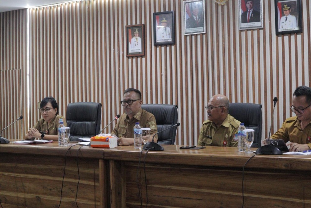 Wakil Wali Kota Manado menghadiri Rapat Satuan Tugas Percepatan Pelaksanaan Program Makan Bergizi Gratis ( MBG ) Kota Manado