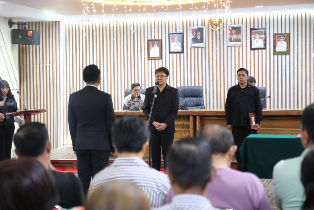 Wali Kota Manado Lantik Boby Kereh sebagai Kepala Dinas Kesehatan yang Baru
