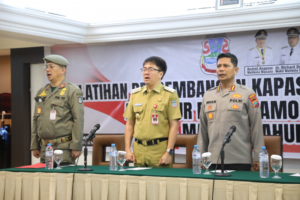 Wali Kota Manado menghadiri kegiatan Pelatihan Pengembangan Kapasitas Sumber Daya Aparatur Polisi Pamong Praja Kota Manado Tahun 2025