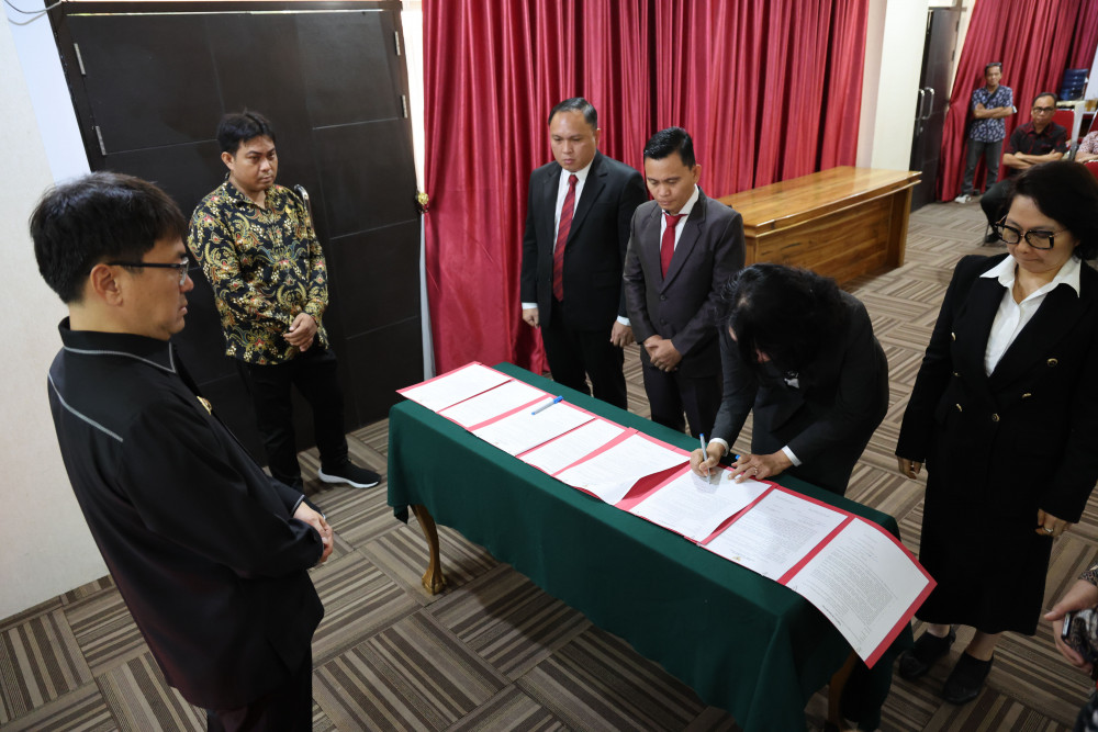 Perkuat Kinerja Pemerintahan, Wali Kota Manado Lantik Sejumlah Pejabat Tinggi Pratama dan Administrator